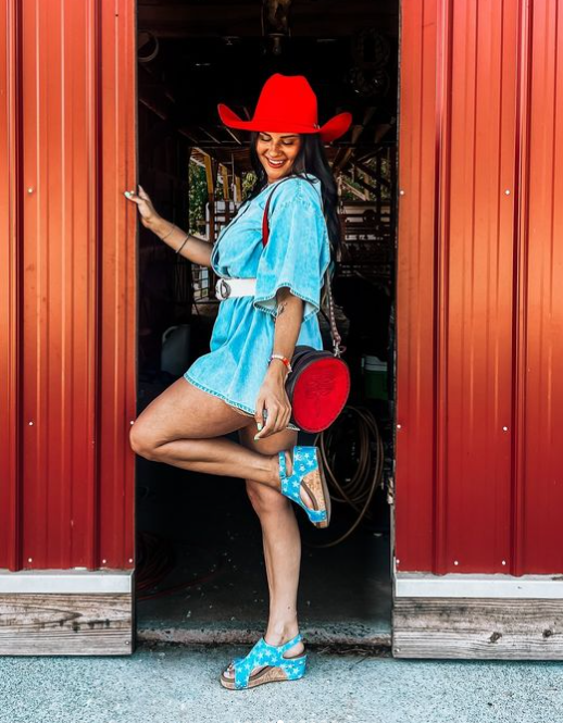 The Cowboy Stitch Canteen bag- Red