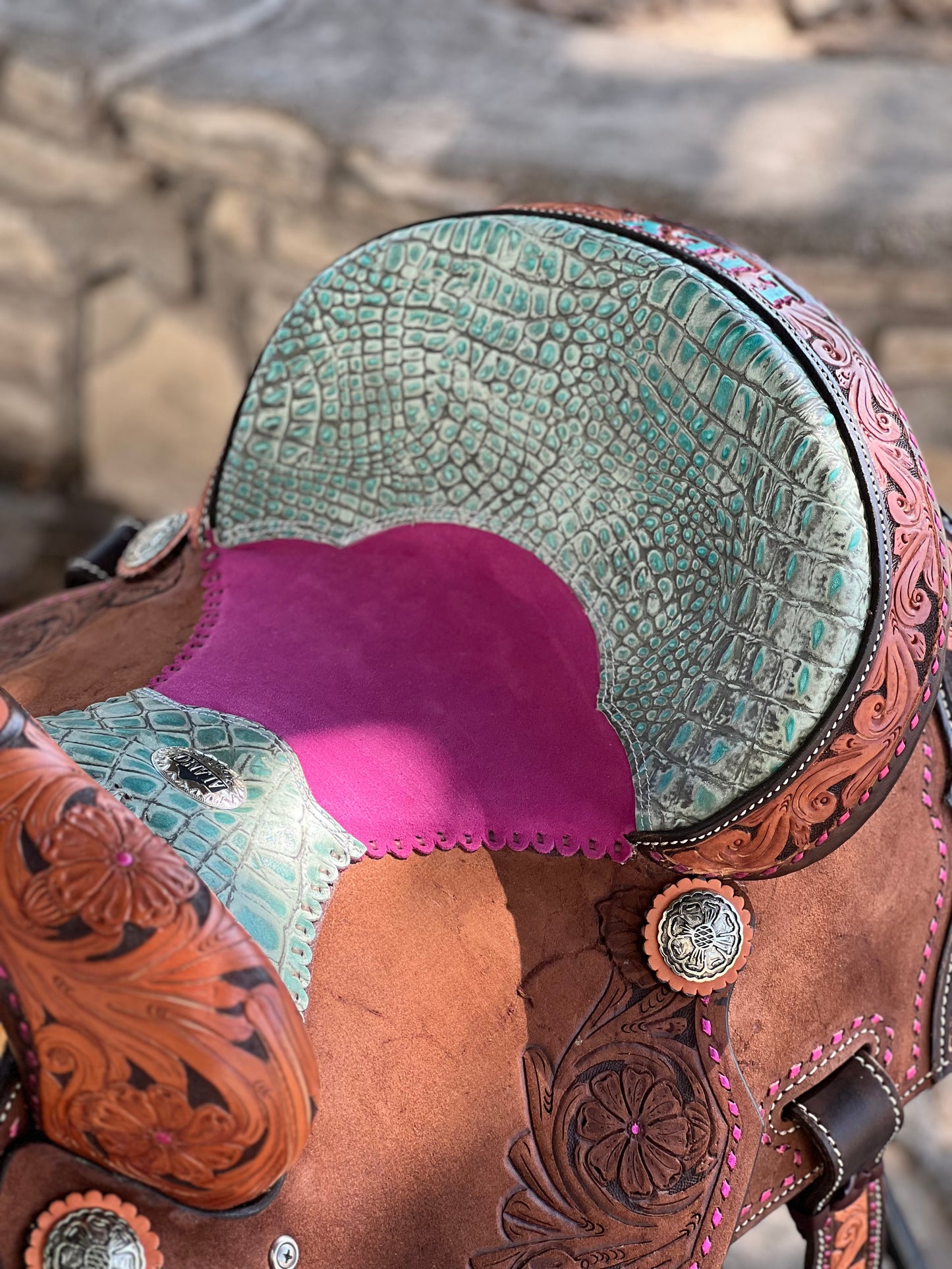 Pink & Turquoise Gator Daisy Barrel