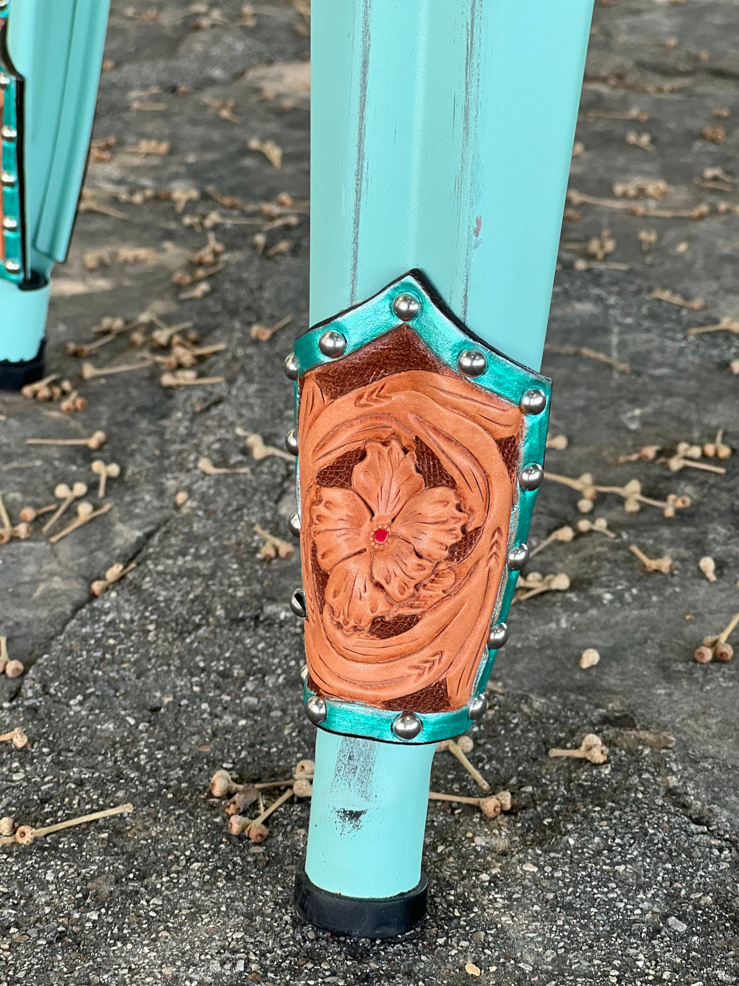 (PER-ORDER!) State Cow Suede Bar Stools